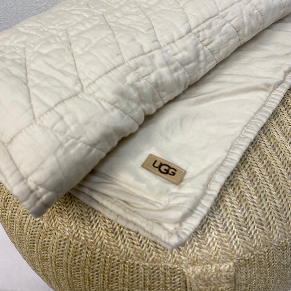 UGG Set of 2 King Pillow Shams Beige Quilted Textured Cotton 35x20 Zippered
